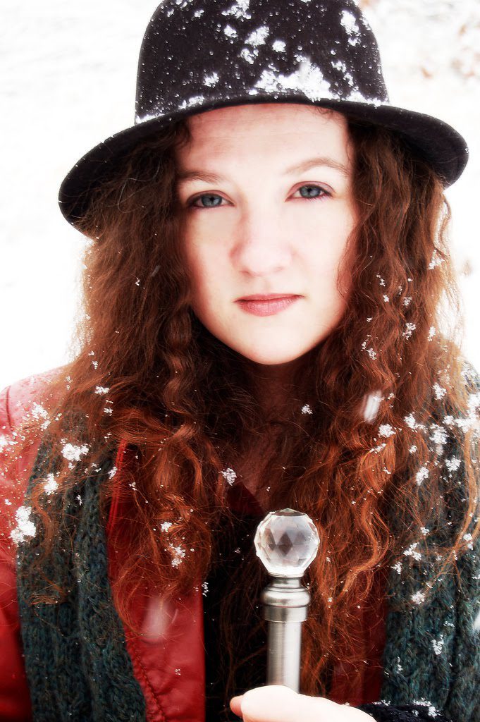 amber in the snow sarah thomas